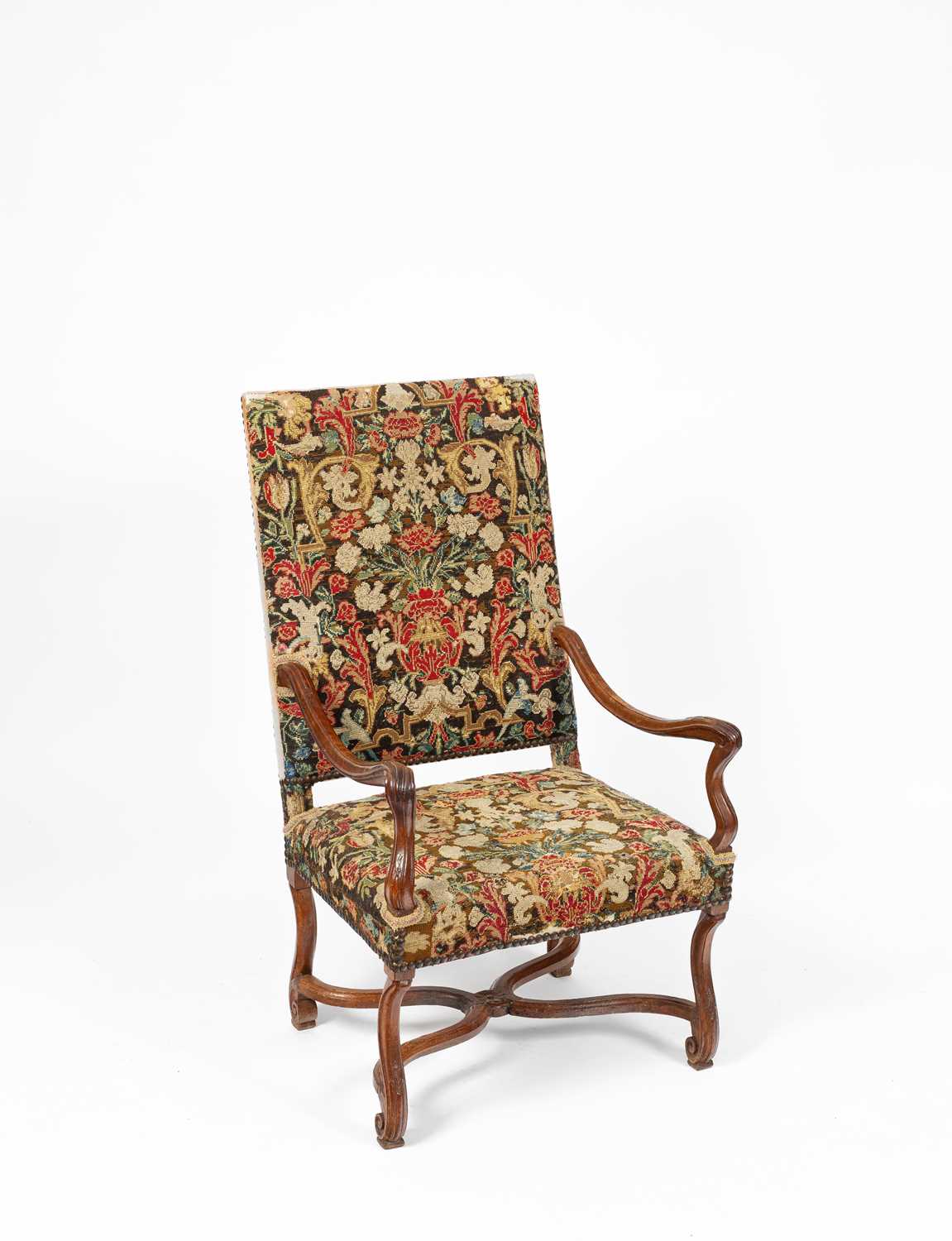 Lot 182 - A Régence walnut armchair