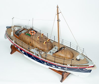 Lot 795 - A kit built scale model of an RNLI lifeboat