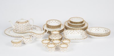 Lot 507 - A quantity of Spode Copeland fleur-de-lis pattern china