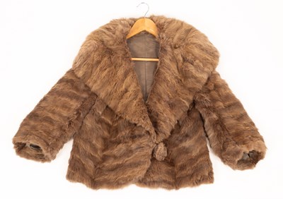 Lot 651 - A white rabbit fur cape