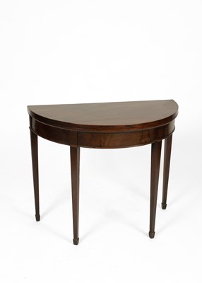 Lot 271 - A George III mahogany tea table