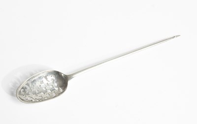 Lot 34 - A Georgian silver mote spoon