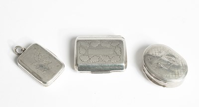 Lot 36 - Three Georgian silver vinaigrettes