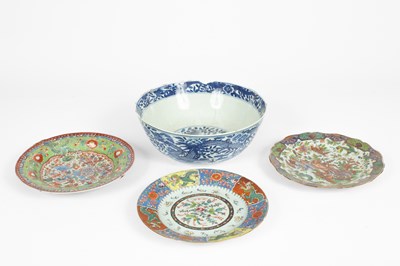 Lot 812 - A Chinese blue and white bowl