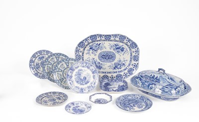 Lot 506 - A quantity of early 19th Century blue and white pearlware