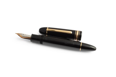 Lot 340 - A Montblanc Meisterstück no 149 fountain pen