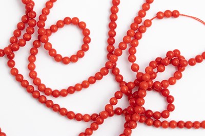 Lot 242 - A large quantity of coral beads