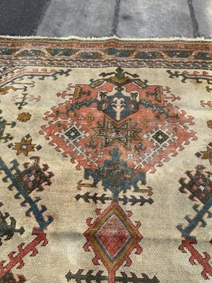 Lot 431 - An Ushak carpet