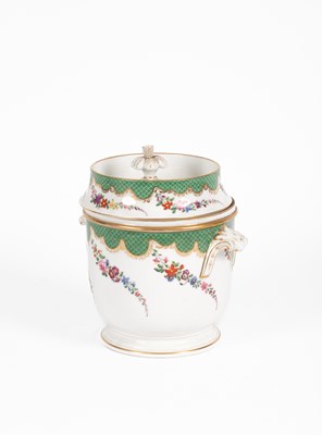 Lot 80 - A porcelain ice pail