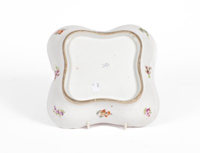 Lot 80 - A porcelain ice pail