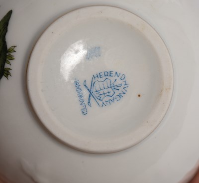 Lot 92 - Fifteen Herend Rothschild Birds pattern soup bowls and covers