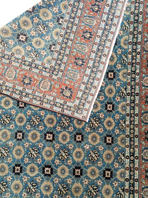 Lot 405 - A fine Veramin carpet