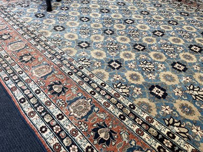 Lot 405 - A fine Veramin carpet