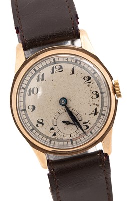 Lot 16 - A gentleman's 9ct gold cased wristwatch