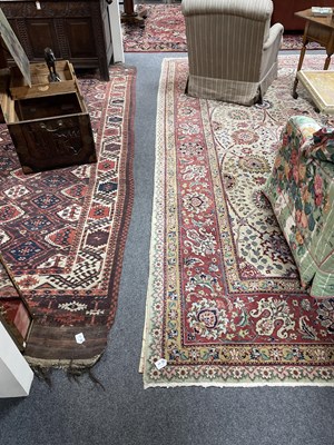 Lot 406 - A fine Tabriz carpet