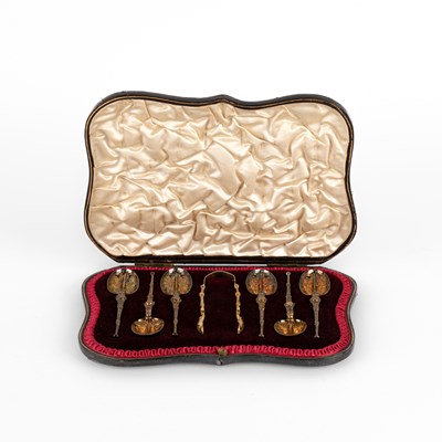 Lot 69 - A set of six Edwardian silver-gilt teaspoons
