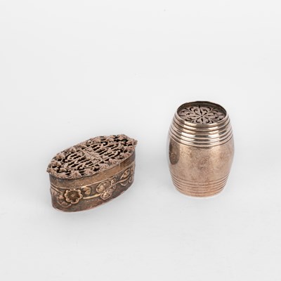 Lot 70 - A Victorian silver pounce pot