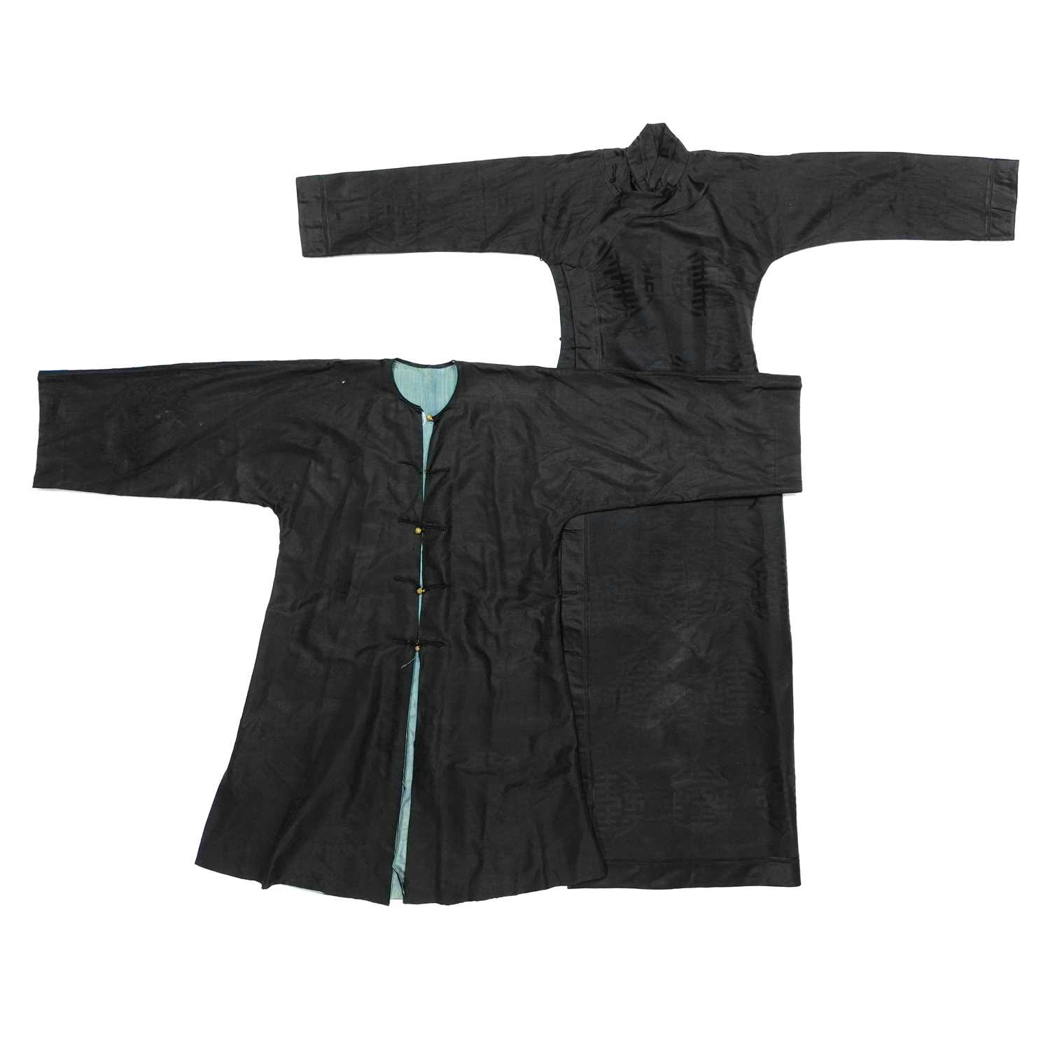 Lot 659 - A Chinese black robe