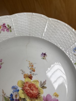 Lot 383 - A Meissen part dinner service