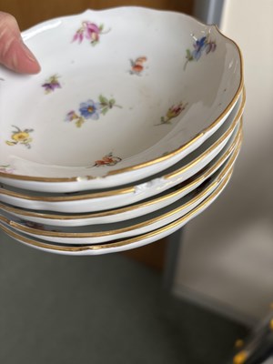 Lot 383 - A Meissen part dinner service