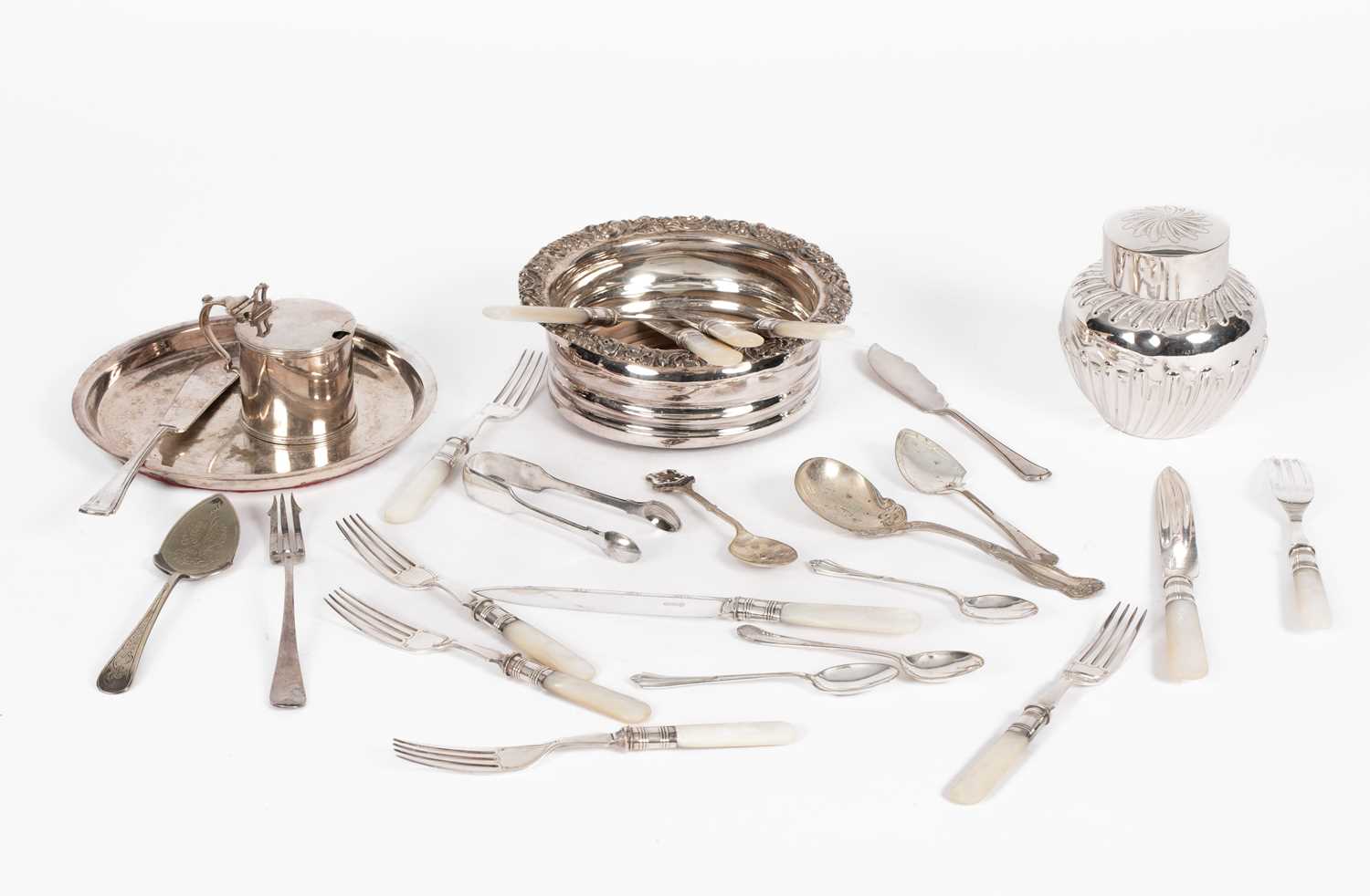 Lot 57 - A quantity of silver plate