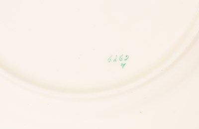 Lot 85 - An English dessert service and set of Wedgwood plates