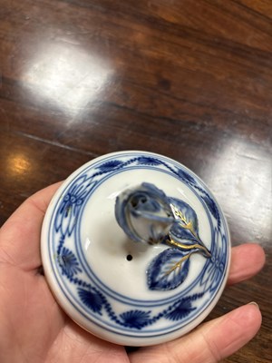 Lot 89 - Two Meissen chocolate/hot water pots