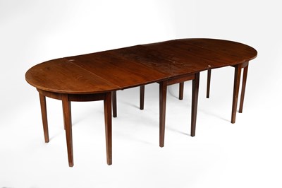 Lot 530 - A George III mahogany extending D-end dining table