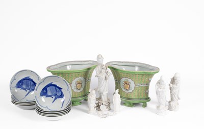 Lot 596 - Sundry Asian ceramics