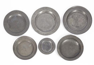 Lot 78 - A pewter single-reeded charger