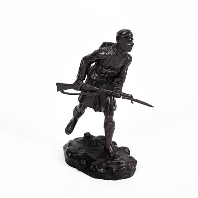 Lot 344 - A 20th Century bronze figure of a WWI soldier