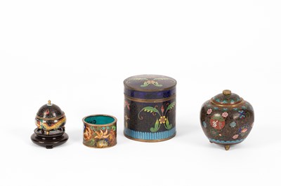 Lot 607 - Four Oriental cloisonné items