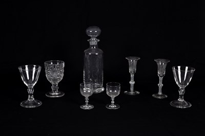 Lot 400 - A collection of glassware