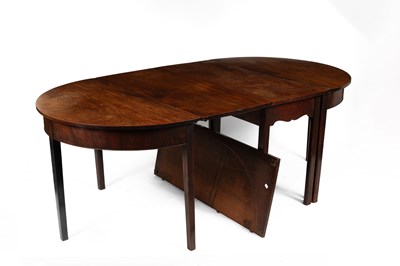 Lot 560 - A George III mahogany extending dining table
