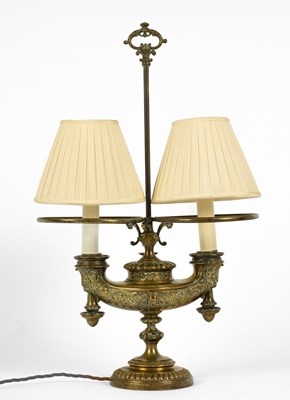 Lot 567 - A brass Harvard style lamp