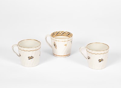 Lot 518 - Two Chamberlains Worcester porcelain wrythen fluted coffee cups