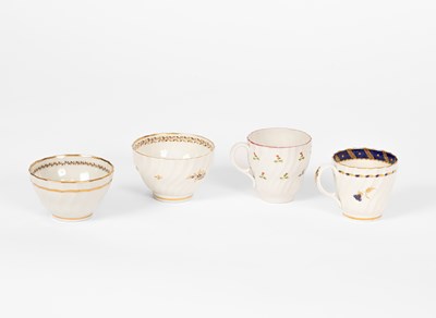 Lot 519 - Two Chamberlains Worcester wrythen fluted teabowls