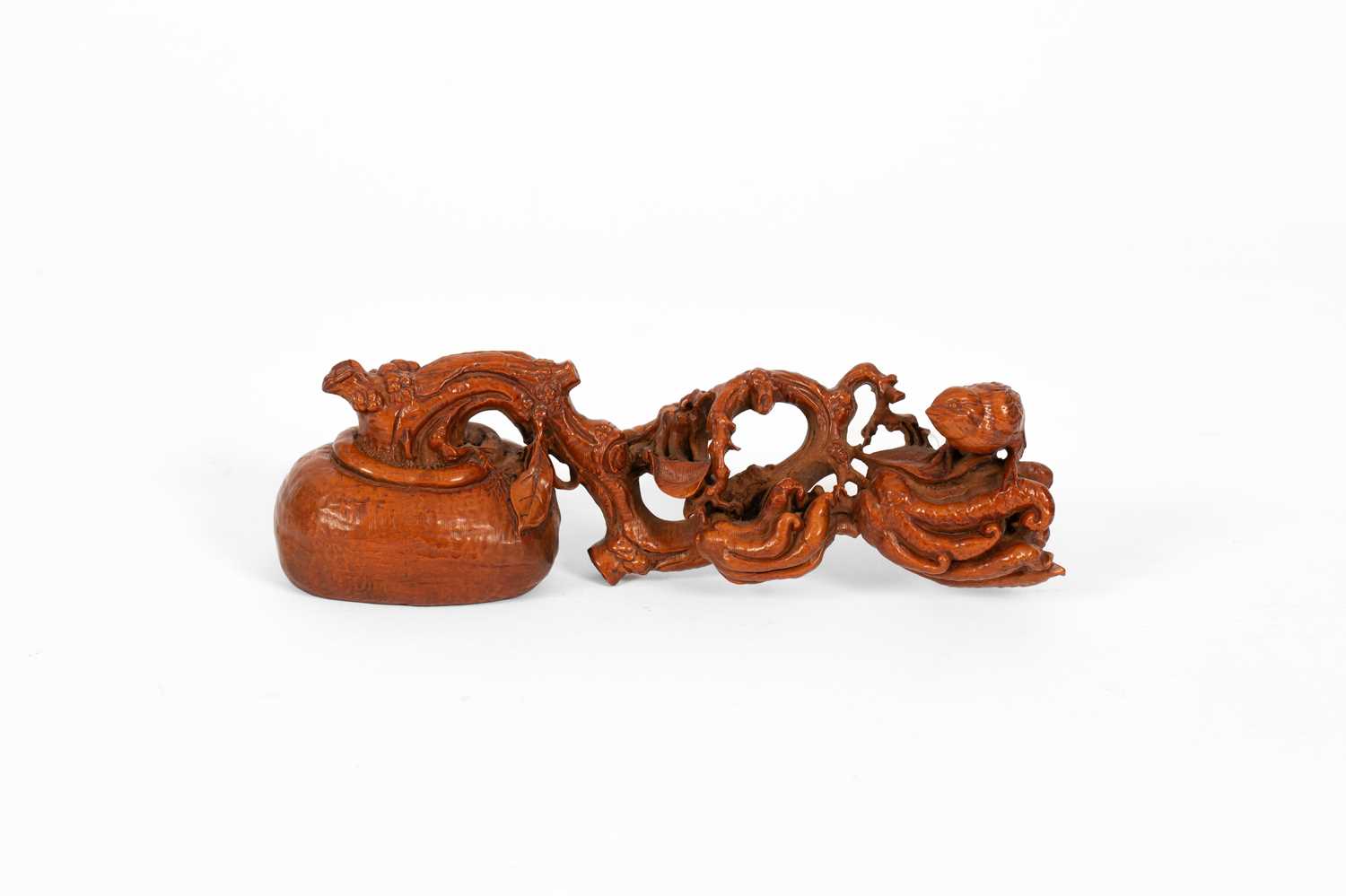 Lot 621 - A Chinese boxwood carving