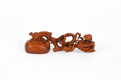 Lot 621 - A Chinese boxwood carving