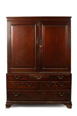 Lot 559 - A 19th Century oak linen press