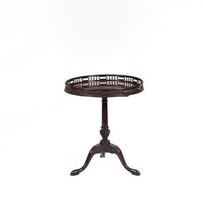 Lot 672 - A George II mahogany tripod table