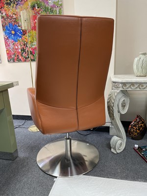 Lot 131 - De Sede, a contemporary swivel office chair