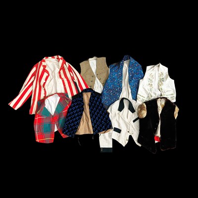Lot 419 - A collection of vintage costume