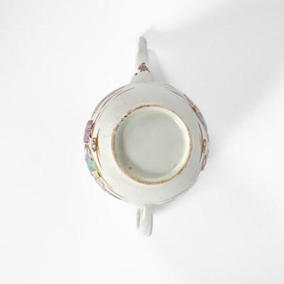 Lot 387 - A Worcester polychrome sparrow beak jug