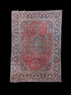 Lot 749 - A Kashan carpet