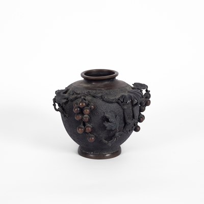 Lot 356 - A Japanese bronze vase