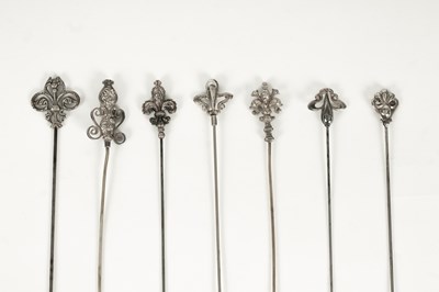 Lot 29 - A Pearce & Thompson silver hatpin