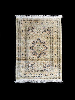 Lot 718 - A mercerised cotton Bokhara rug of Heriz design