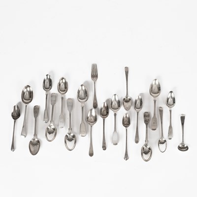 Lot 49 - Eight fiddle pattern silver teaspoons