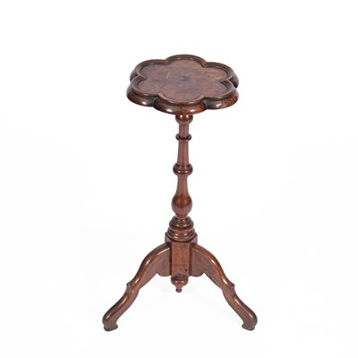 Lot 541 - An early 18th Century style walnut candle stand